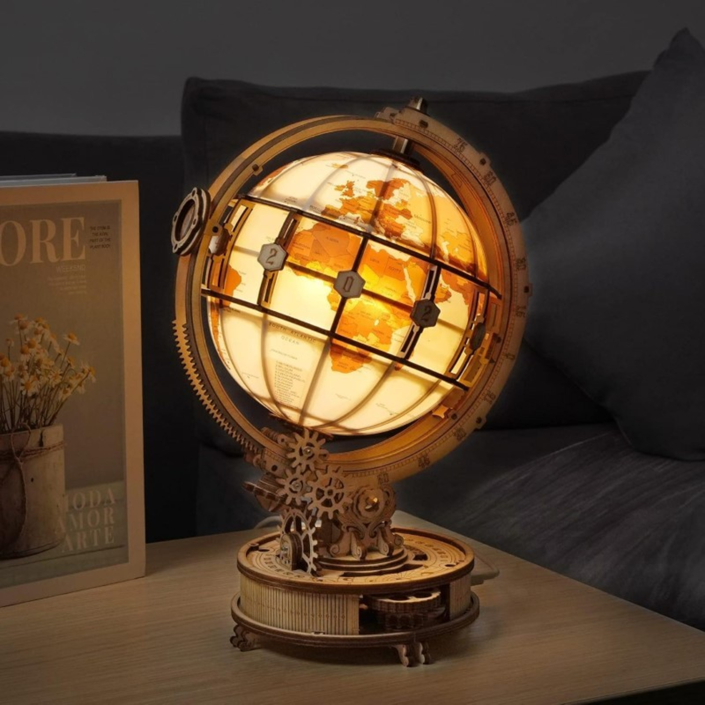 LUMINOUS GLOBE