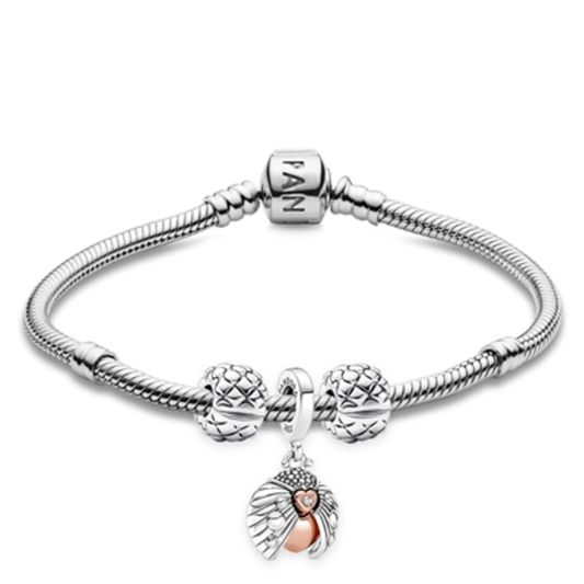 A LOVELY LADYBIRD BRACELET, 6.7"