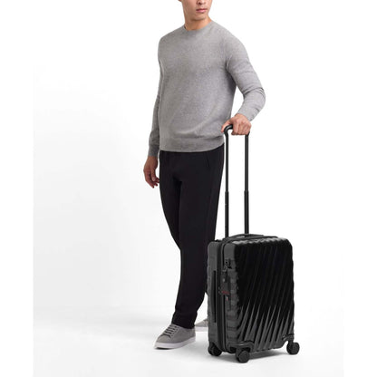 19 DEGREE INTERNATIONAL EXPANDABLE HARDSIDE 4 WHEEL CARRY-ON